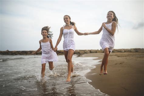 Nudist Family Fun A Liberating And Bonding Experience Wavecrea